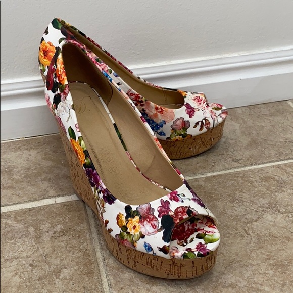 Platform heels - Picture 2 of 4